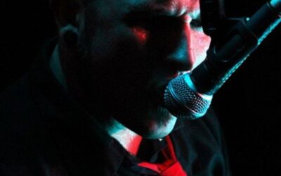 Jose deja la batería en No Konforme y entra Mago Ramírez.