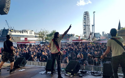 No Konforme en el Jolly-Roger-Bühne auf dem Hafengeburtstag